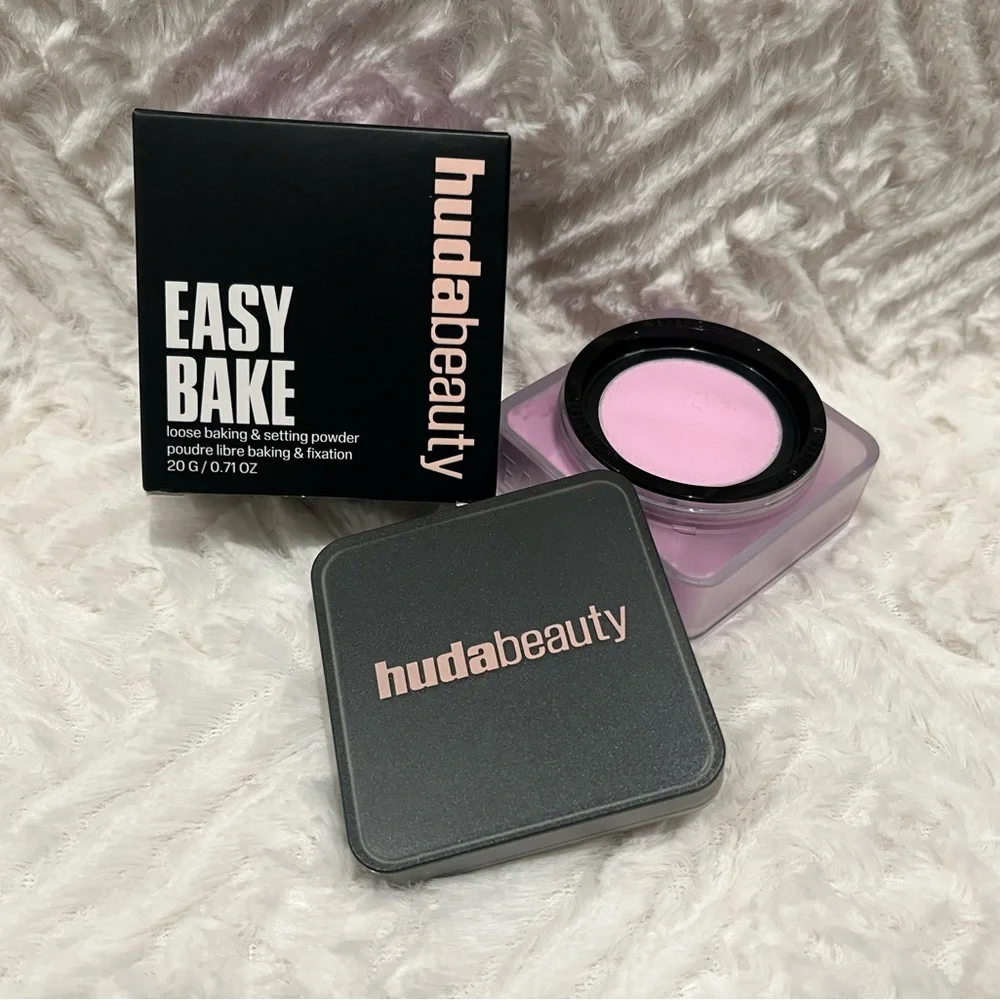 HUDA BEAUTY EASY BAKE BLURRING LOOSE SETTING POWDER IN UBE BIRTHDAY CAKE NWT!
